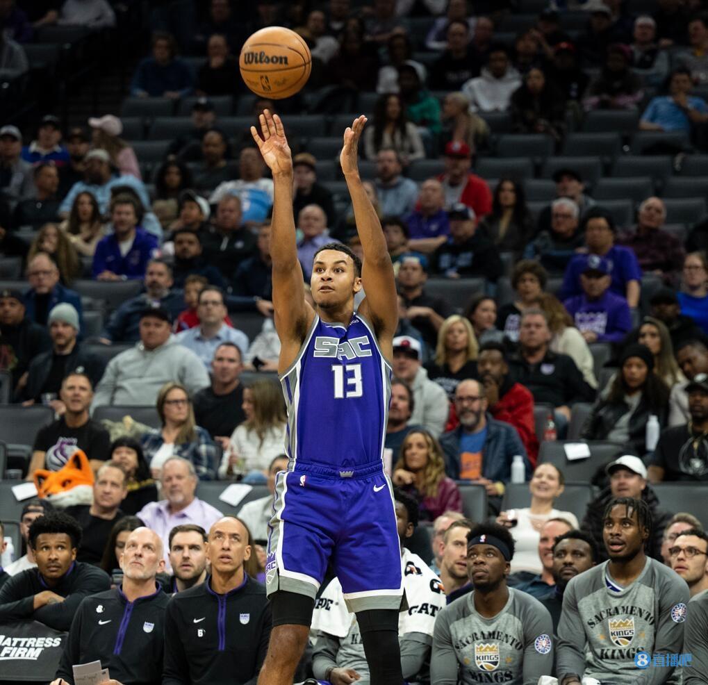 关于出色发挥引发热议！，穆雷在快船比赛中险胜观众掌声雷动的信息-开云App